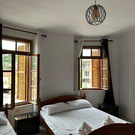 Central Charm Apartments Vlorë Esterno foto