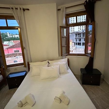 Central Charm Apartments Vlorë Esterno foto