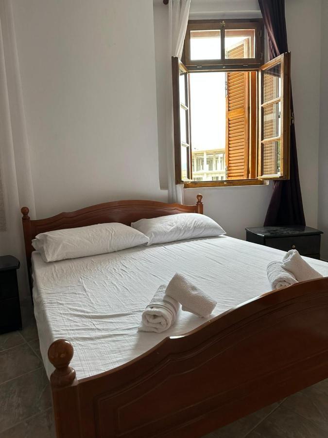 Central Charm Apartments Vlorë Esterno foto
