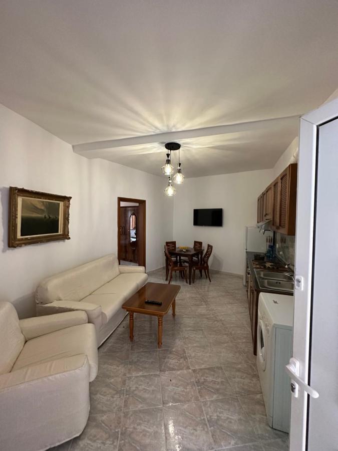 Central Charm Apartments Vlorë Esterno foto