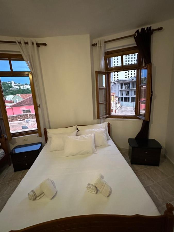 Central Charm Apartments Vlorë Esterno foto